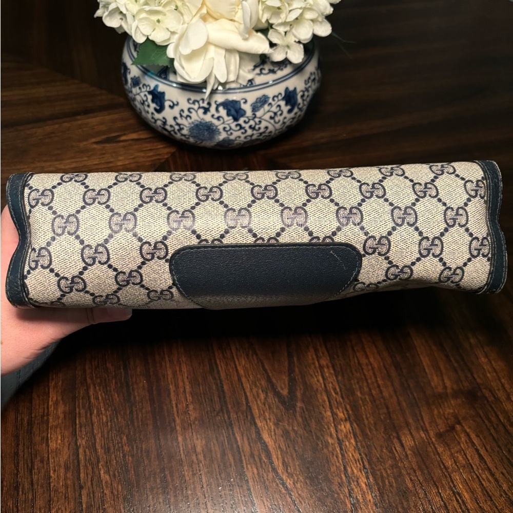 Gucci GG Supreme Sherry Line Pouch with Unbranded Removable Strap - Picture 4 of 10